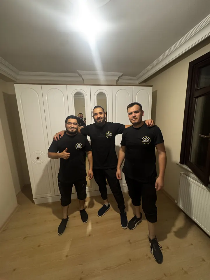 Nakliyat Plus taşıma ekibi — Nakliyat Plus gerçek iş fotoğrafı